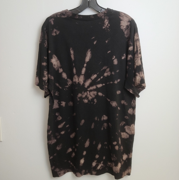 NWOT Bleach Graphic Tee Guns n Roses - Picture 2 of 4